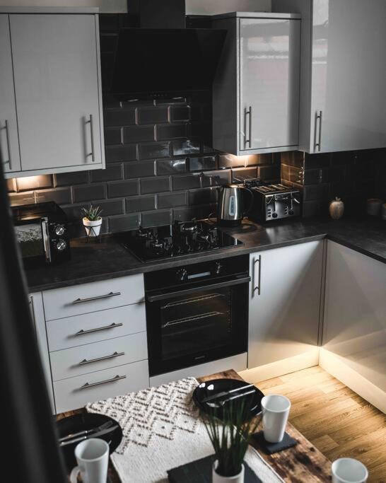 Comfortable In Bolton Holiday home